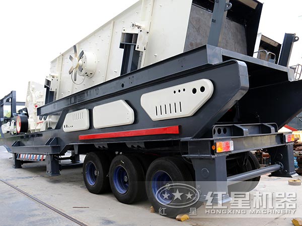 移動煤矸石破碎機