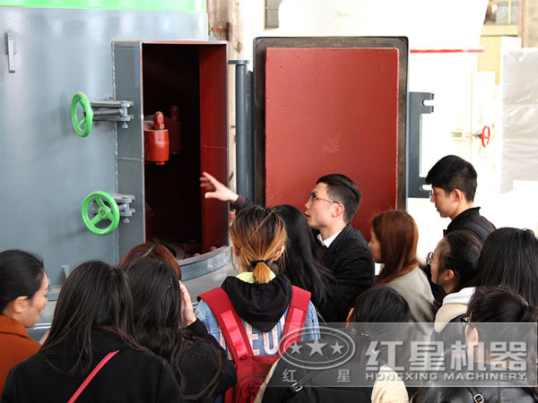 用戶來參觀磨粉生產線設備