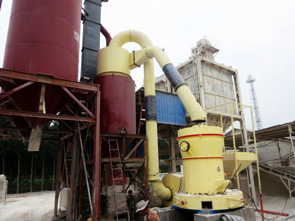 粉煤灰磨粉現場