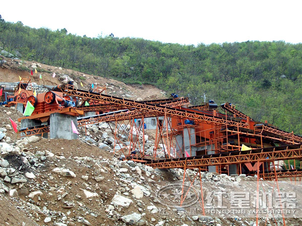 建筑垃圾粉碎現場