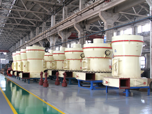 熟石灰磨粉機生產車間