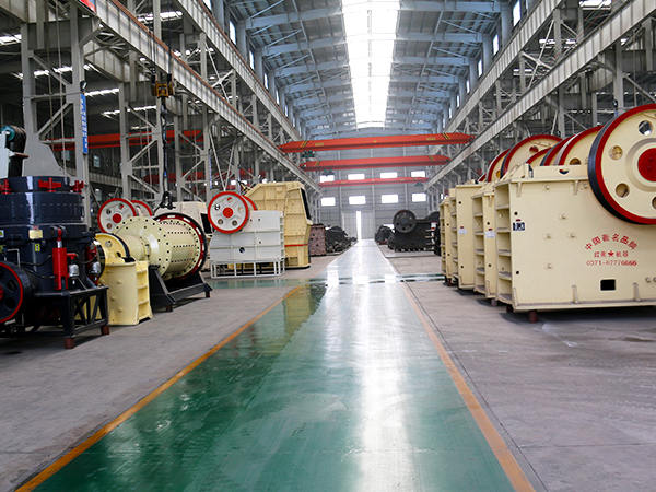 鐵礦石鄂式破碎機生產車間