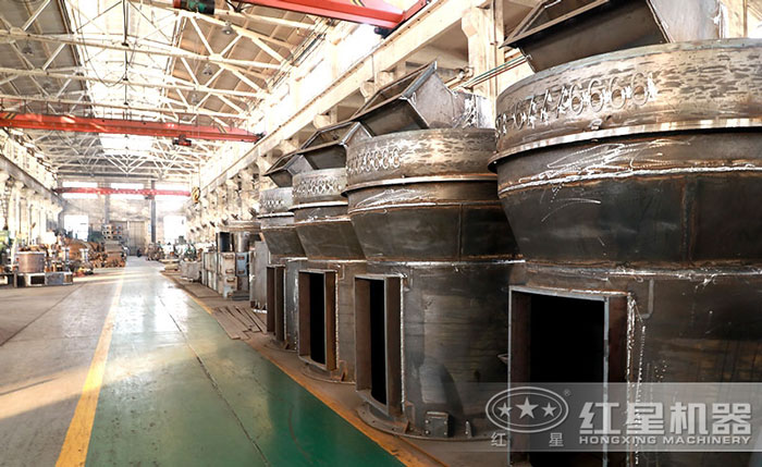 紅星膨潤土磨粉機采用優質耐磨的鋼材為原材料