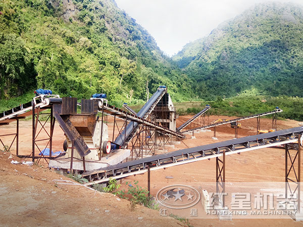 沖擊式破碎機(jī)生產(chǎn)現(xiàn)場(chǎng)