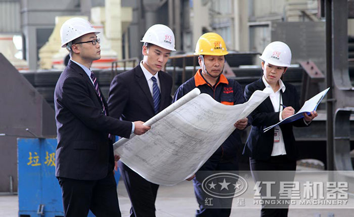 紅星專業人員為用戶配置優惠方案