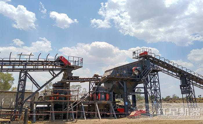 小型硬巖石頭破碎機作業現場