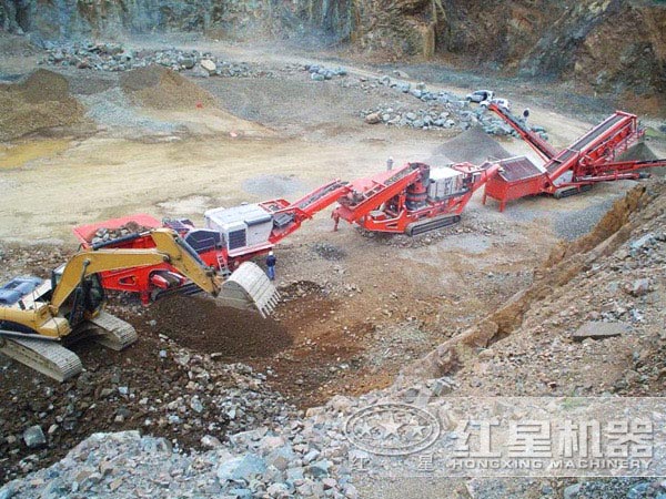 移動式破碎站現場