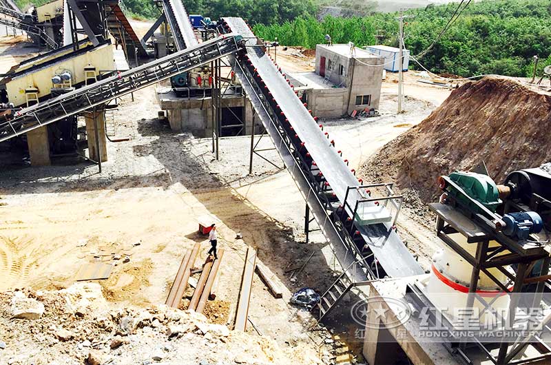 南陽時產600噸玄武巖破碎生產現場