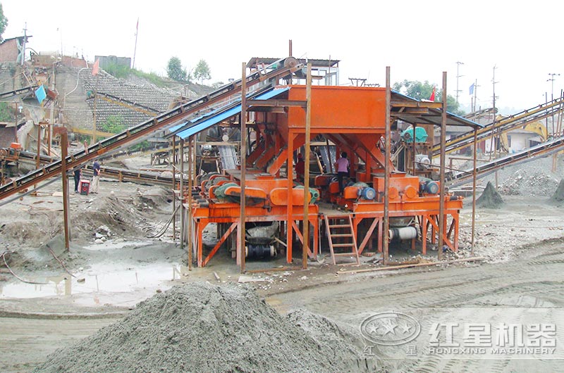 小型制砂機作業現場