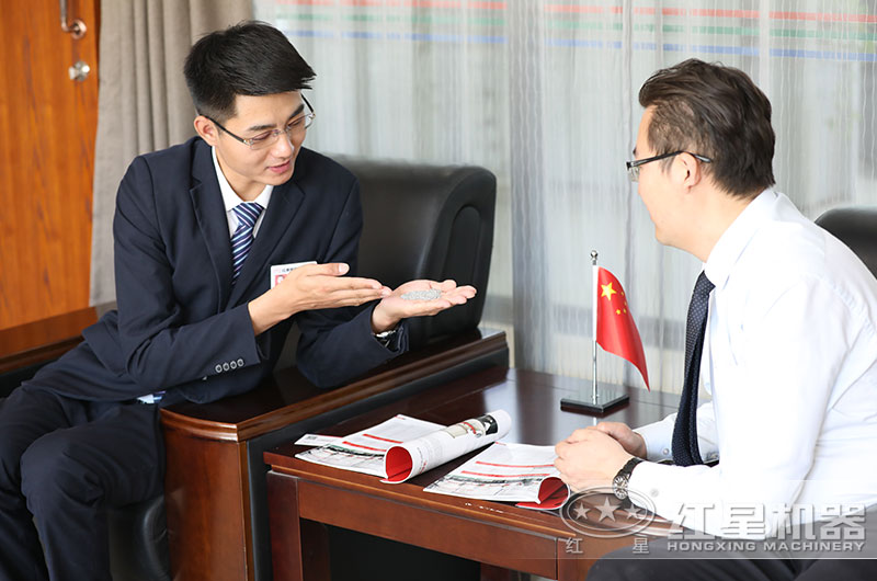 紅星機器專業工程師為用戶配置生產方案